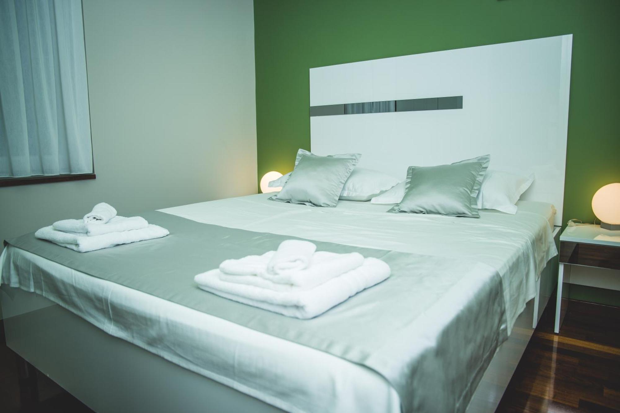 Luxury Rooms And Apartment Silente Bacvice Split Exterior foto